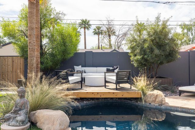 517 W HOLLY Street, Phoenix, AZ 85003