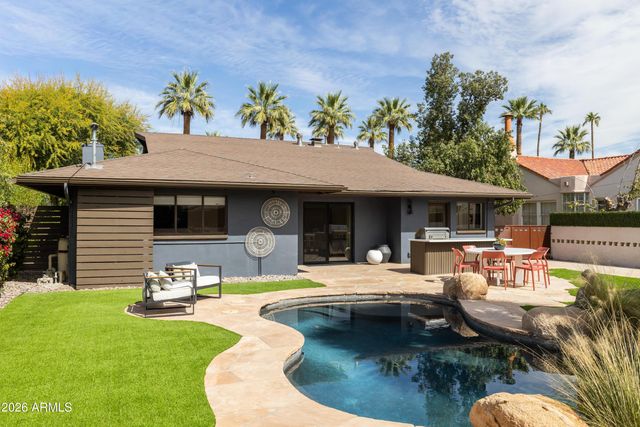 517 W HOLLY Street, Phoenix, AZ 85003