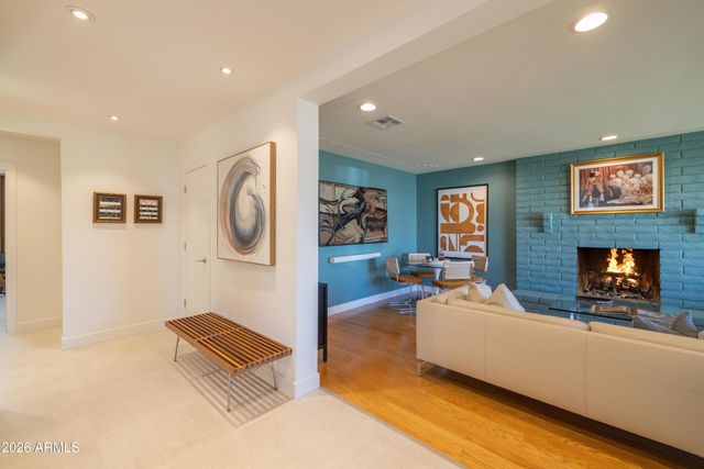 517 W HOLLY Street, Phoenix, AZ 85003