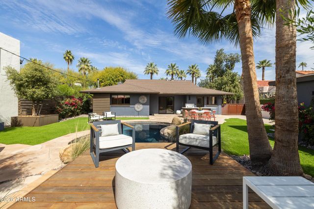 517 W HOLLY Street, Phoenix, AZ 85003