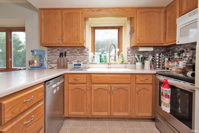 5420 Holly Oak Road, Fort Wayne, IN 46845