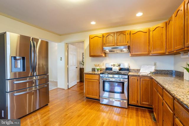 2012 CEDAR CIRCLE DR, Catonsville, MD 21228