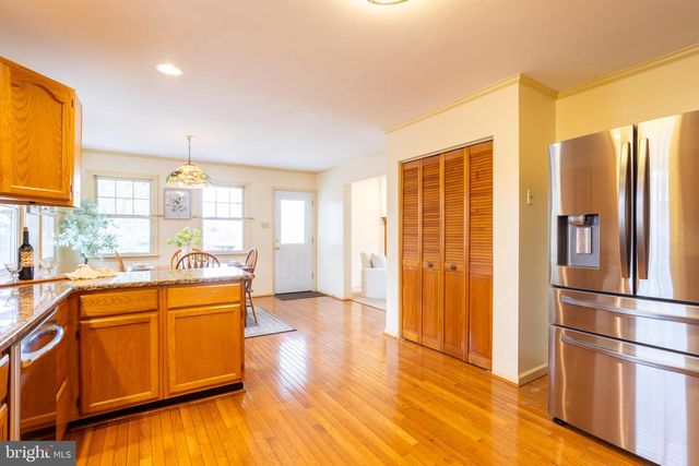 2012 CEDAR CIRCLE DR, Catonsville, MD 21228