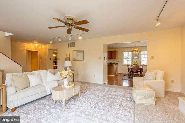 2012 CEDAR CIRCLE DR, Catonsville, MD 21228