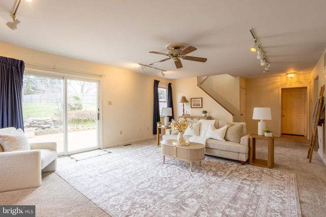 2012 CEDAR CIRCLE DR, Catonsville, MD 21228