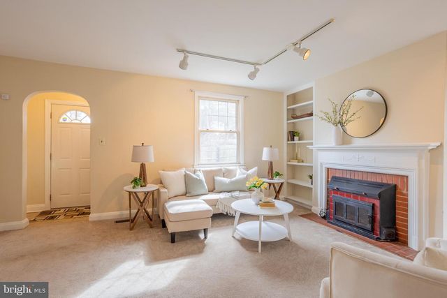 2012 CEDAR CIRCLE DR, Catonsville, MD 21228