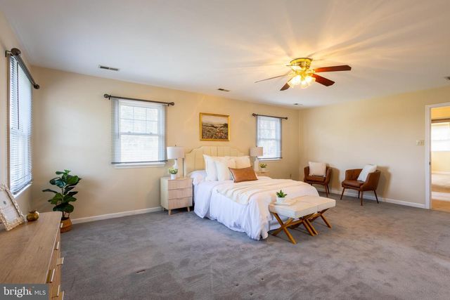 2012 CEDAR CIRCLE DR, Catonsville, MD 21228