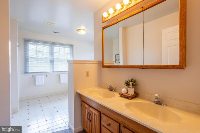 2012 CEDAR CIRCLE DR, Catonsville, MD 21228