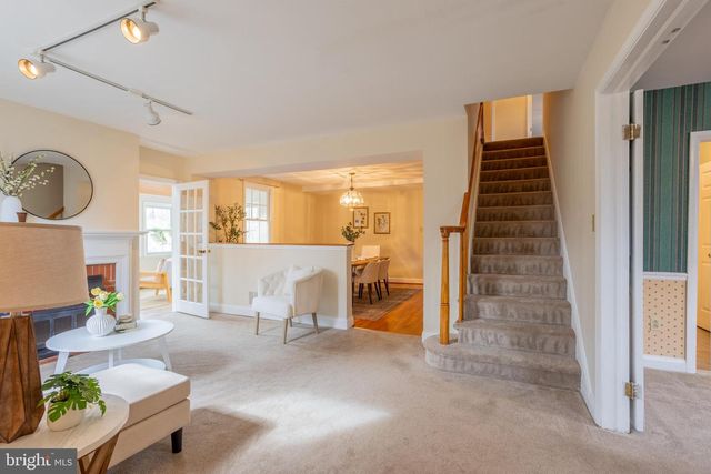 2012 CEDAR CIRCLE DR, Catonsville, MD 21228