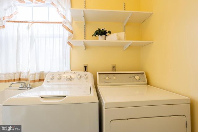 2012 CEDAR CIRCLE DR, Catonsville, MD 21228