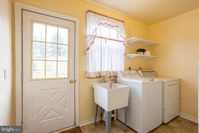 2012 CEDAR CIRCLE DR, Catonsville, MD 21228