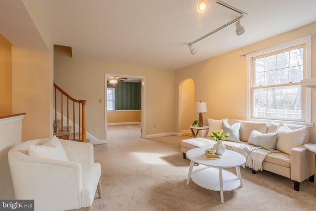 2012 CEDAR CIRCLE DR, Catonsville, MD 21228