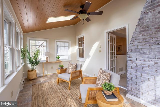 2012 CEDAR CIRCLE DR, Catonsville, MD 21228