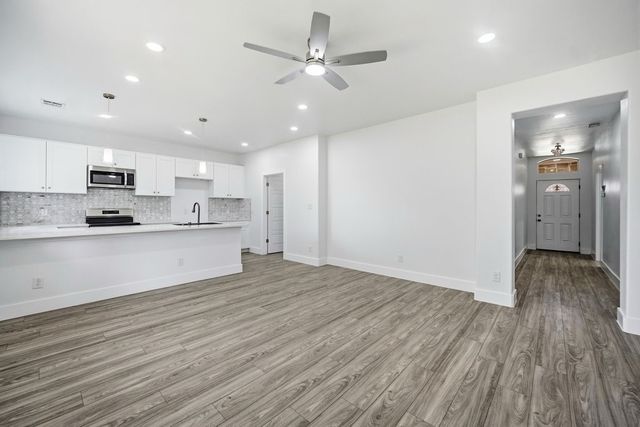 713 Exeter Street, Fort Worth, TX 76104