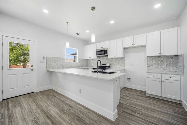 713 Exeter Street, Fort Worth, TX 76104