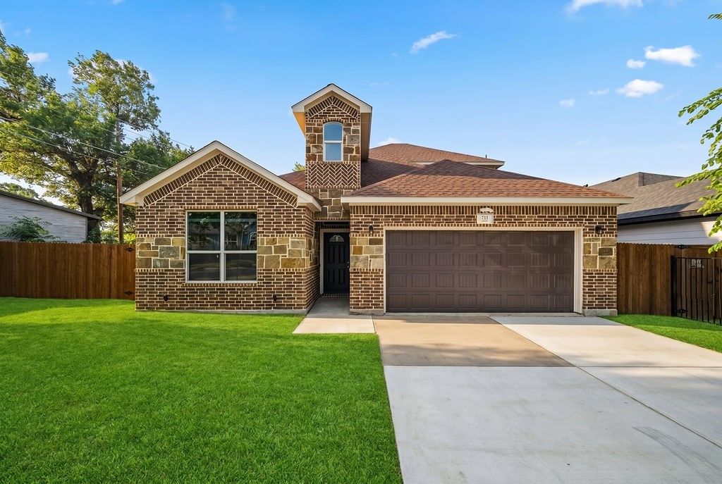 713 Exeter Street, Fort Worth, TX 76104