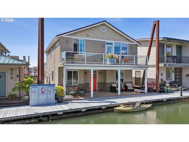 18525 Ne Marine Dr E8, Portland, OR 97230