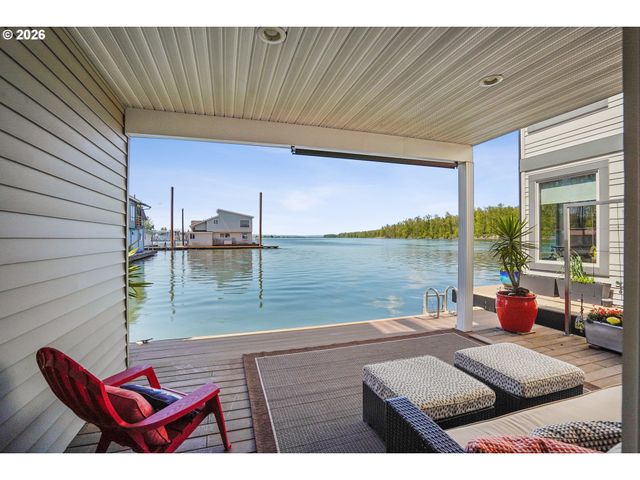 18525 Ne Marine Dr E8, Portland, OR 97230