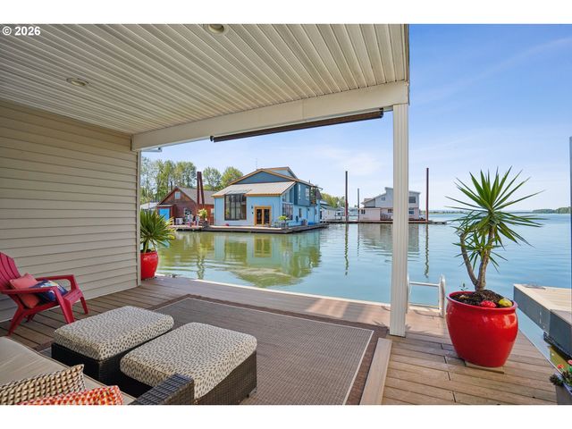 18525 Ne Marine Dr E8, Portland, OR 97230