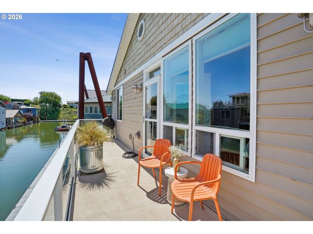18525 Ne Marine Dr E8, Portland, OR 97230