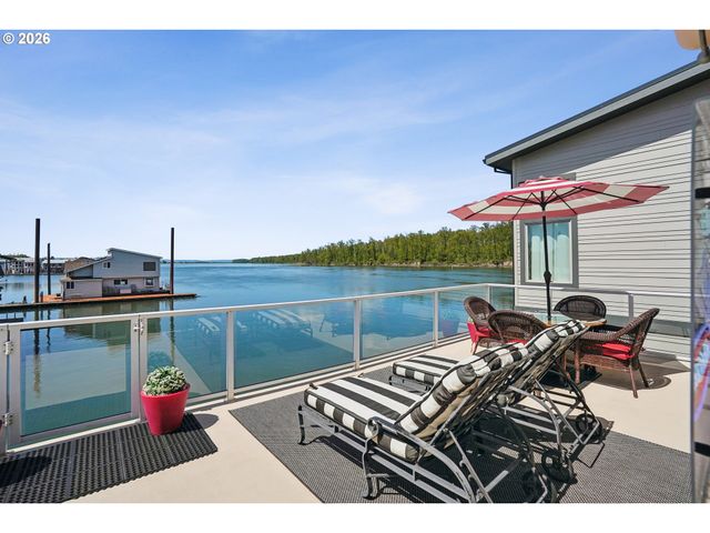 18525 Ne Marine Dr E8, Portland, OR 97230