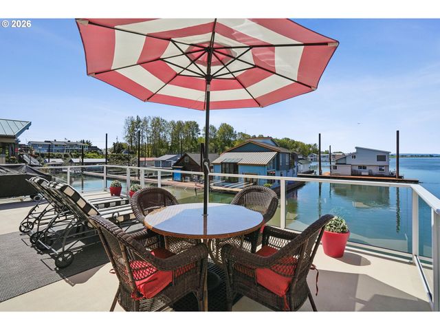 18525 Ne Marine Dr E8, Portland, OR 97230