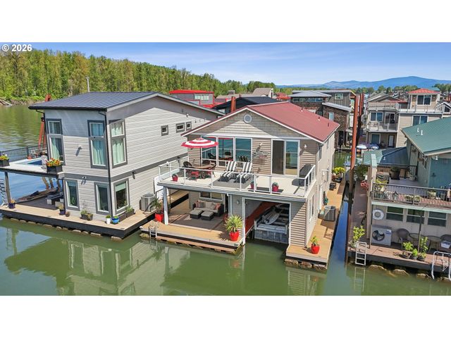 18525 Ne Marine Dr E8, Portland, OR 97230