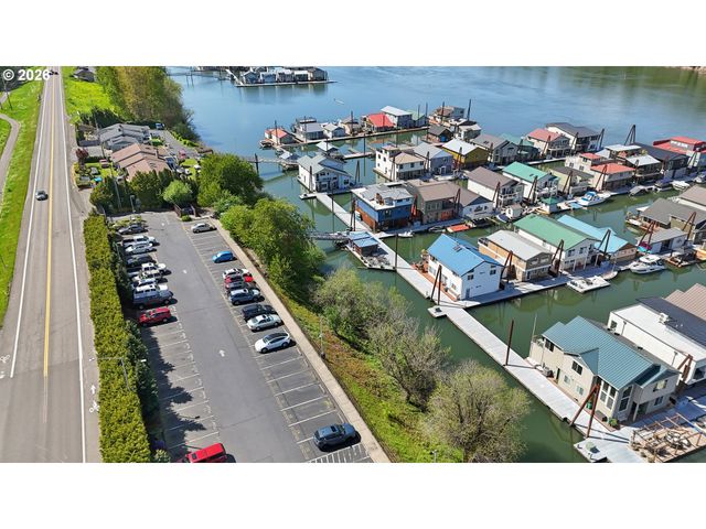 18525 Ne Marine Dr E8, Portland, OR 97230