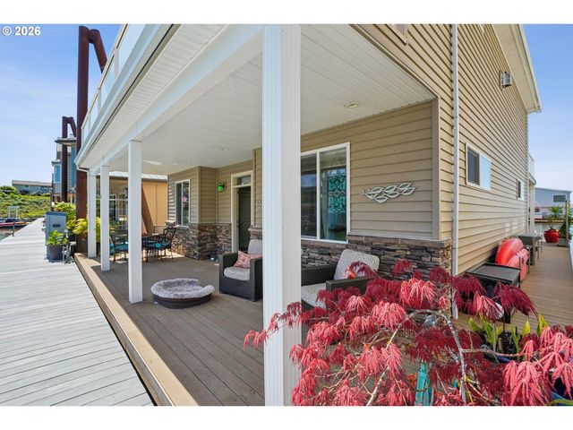 18525 Ne Marine Dr E8, Portland, OR 97230