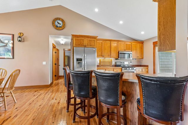 22865 Zion Parkway NW, Oak Grove, MN 55005