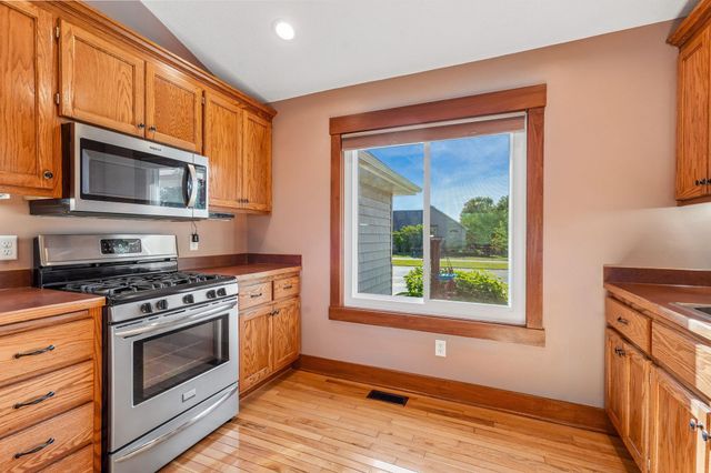 22865 Zion Parkway NW, Oak Grove, MN 55005