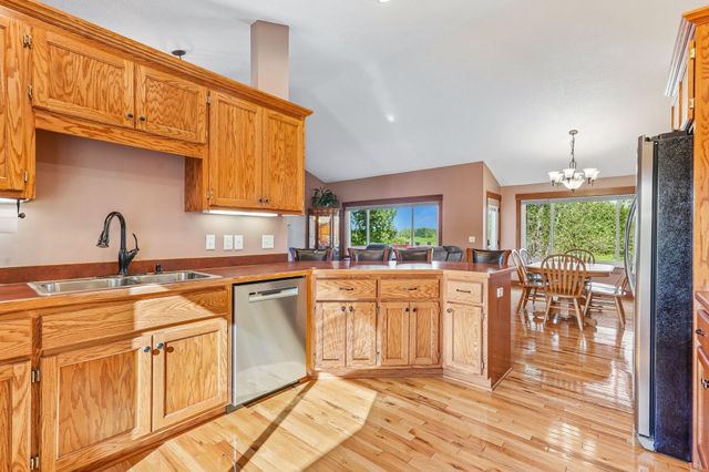 22865 Zion Parkway NW, Oak Grove, MN 55005