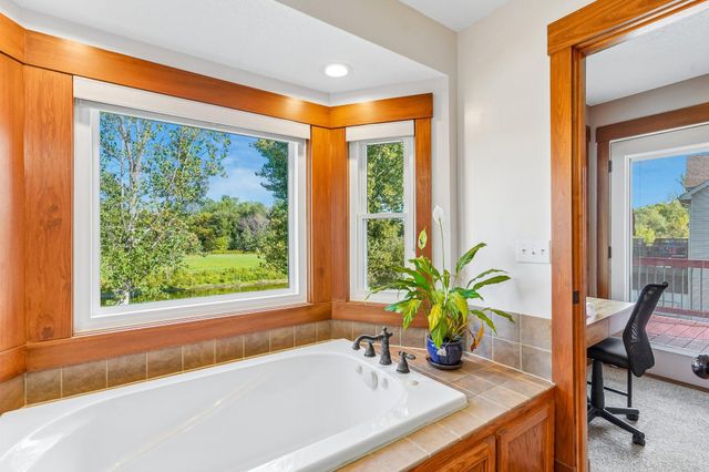 22865 Zion Parkway NW, Oak Grove, MN 55005