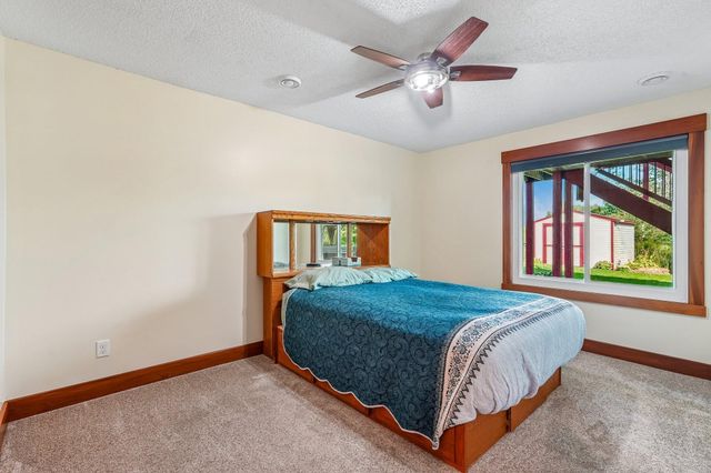 22865 Zion Parkway NW, Oak Grove, MN 55005