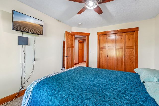 22865 Zion Parkway NW, Oak Grove, MN 55005