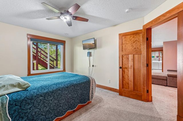 22865 Zion Parkway NW, Oak Grove, MN 55005