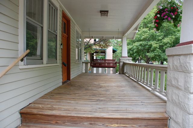 1247 N Coolidge Ave, Wichita, KS 67203