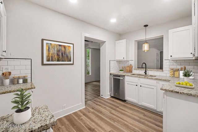 1017 LEGAY Avenue, Jacksonville, FL 32205