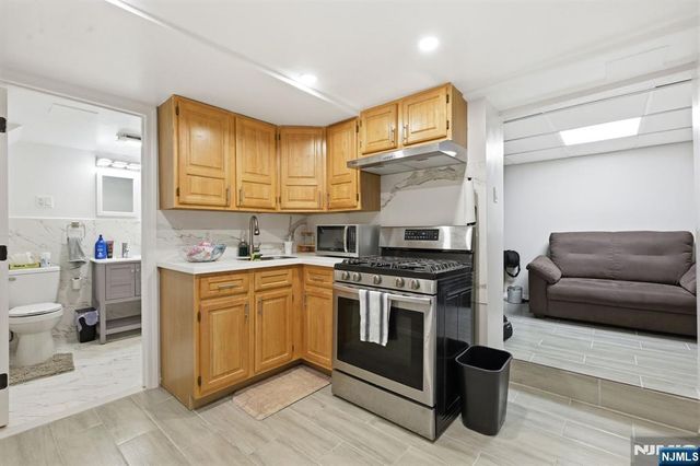 570-572 11th Avenue, Paterson, NJ 07514
