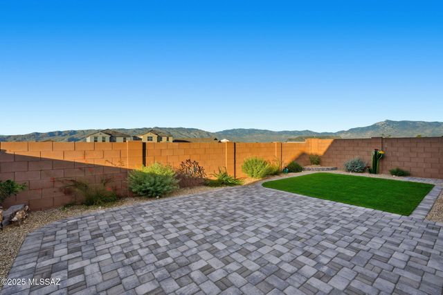 14013 E Crotalus Way, Vail, AZ 85641