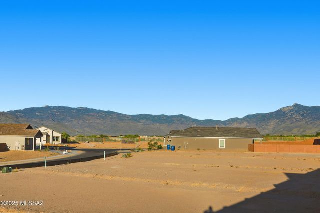 14013 E Crotalus Way, Vail, AZ 85641