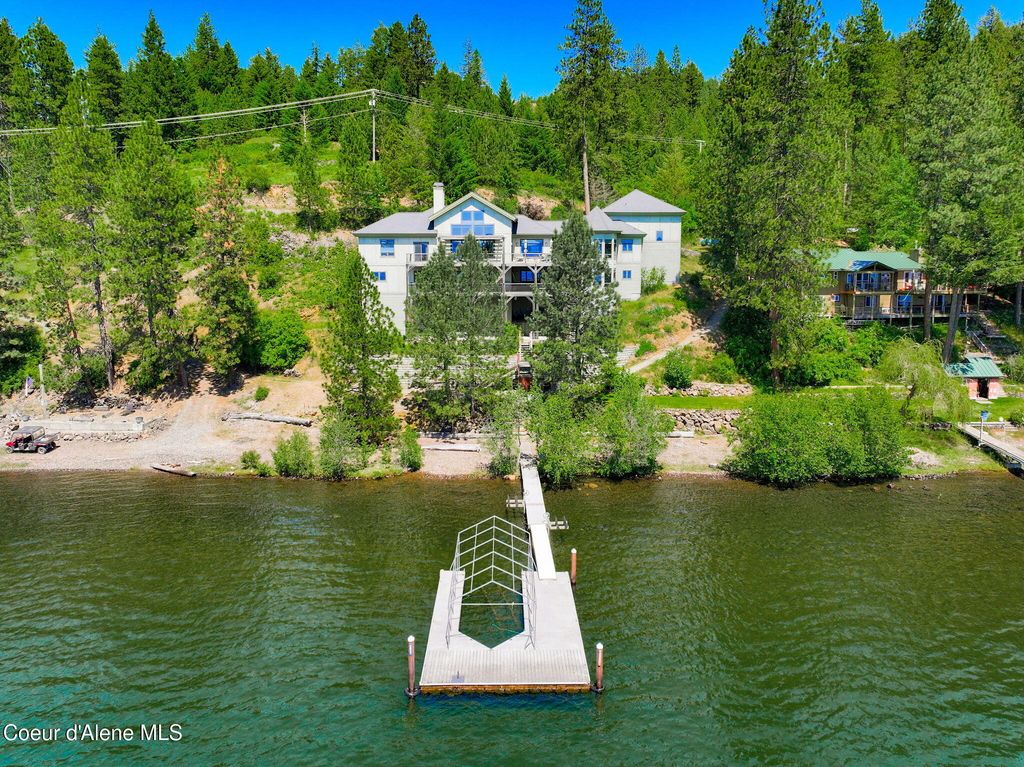 412 E BEACHHOUSE LN, Harrison, ID 83833