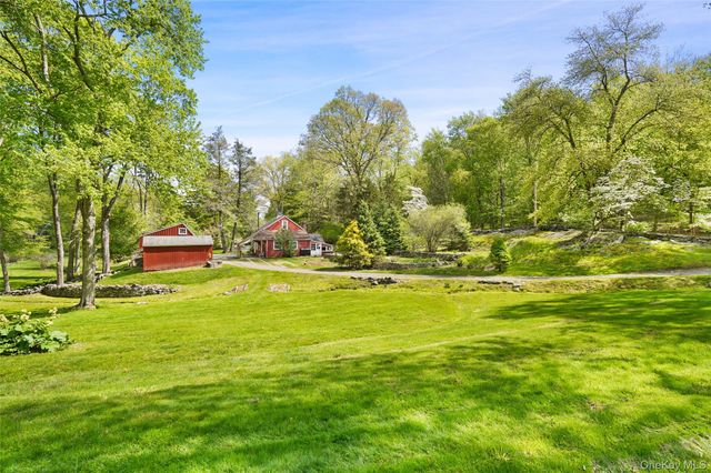 123 & 135 Mianus River Road, Bedford, NY 10506