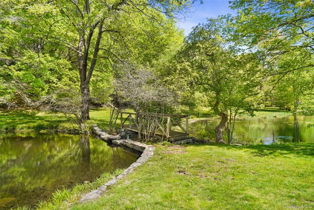 123 & 135 Mianus River Road, Bedford, NY 10506