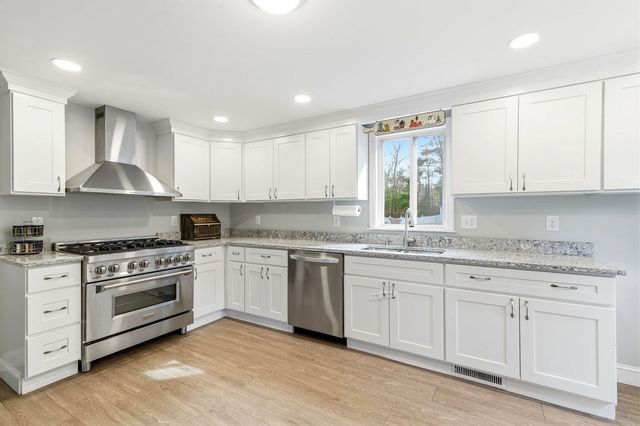 48 Big Rock Ln, Hanson, MA 02341