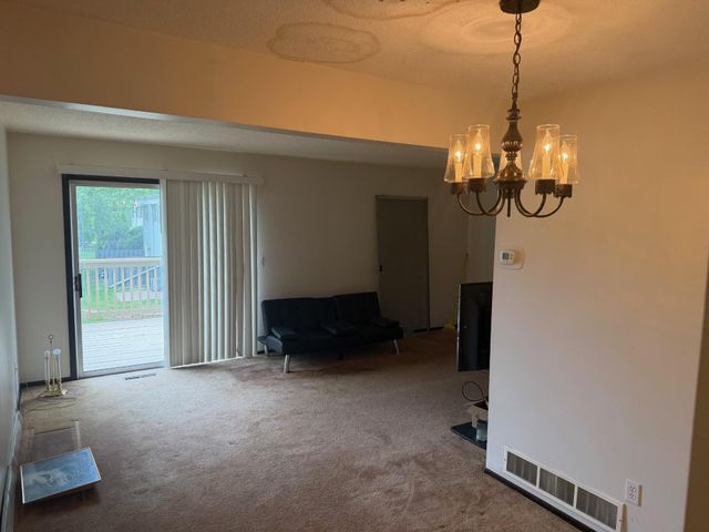 409 Dorland Place, Maplewood, MN 55119