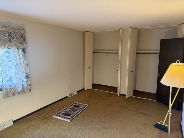 409 Dorland Place, Maplewood, MN 55119