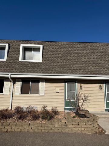 409 Dorland Place, Maplewood, MN 55119