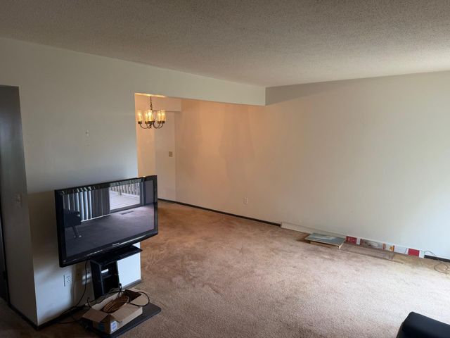 409 Dorland Place, Maplewood, MN 55119