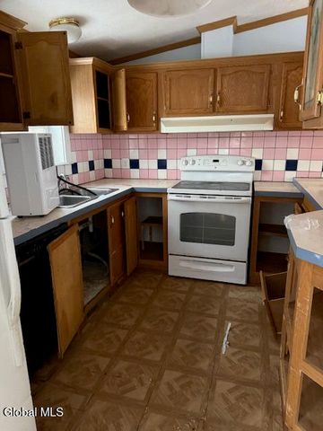 352 Lee Road, Granville, NY 12832